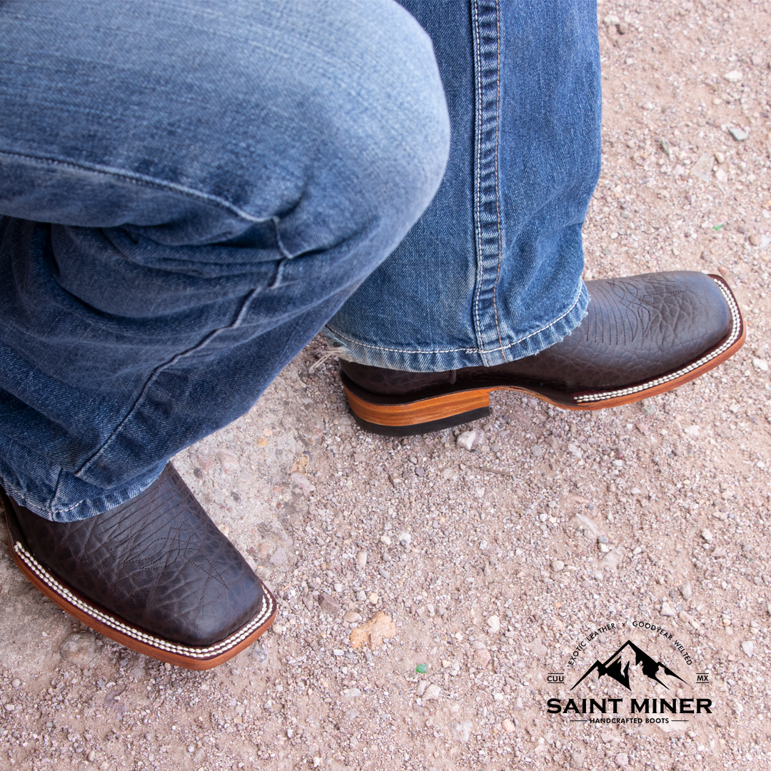 Botas cuello de toro chocolate con cinto - Image 2