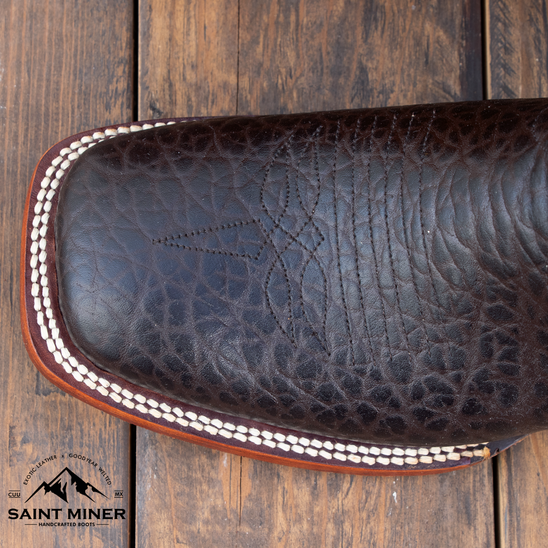 Botas cuello de toro chocolate con cinto - Image 4